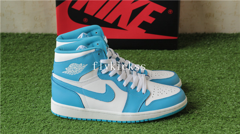 Authentic Air Jordan 1 Retro UNC